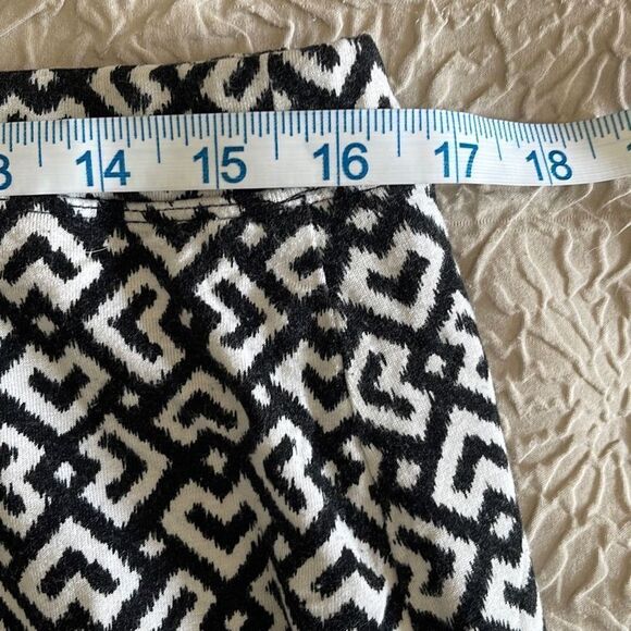 Max Studio Womens Pencil Straight Skirt Abstract Mini Stretch Black White XL - Picture 6 of 7